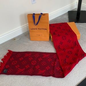 Louis Vuitton scarf